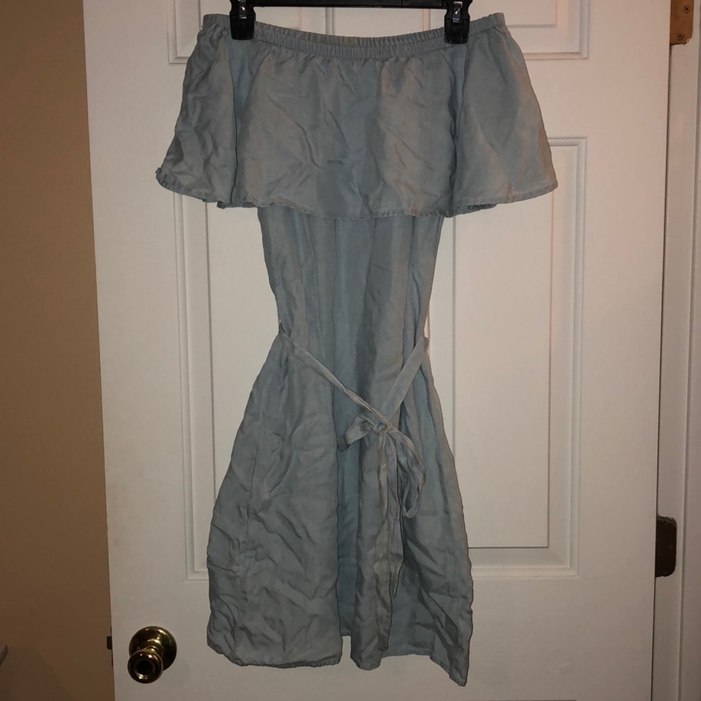 Adorable chambray off the shoulder dress!